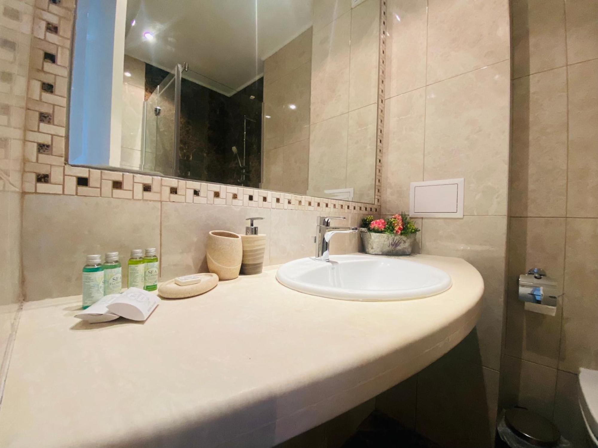 1Bd Ap In La Mer Complex Private Beach And Pool Golden Sands Ngoại thất bức ảnh