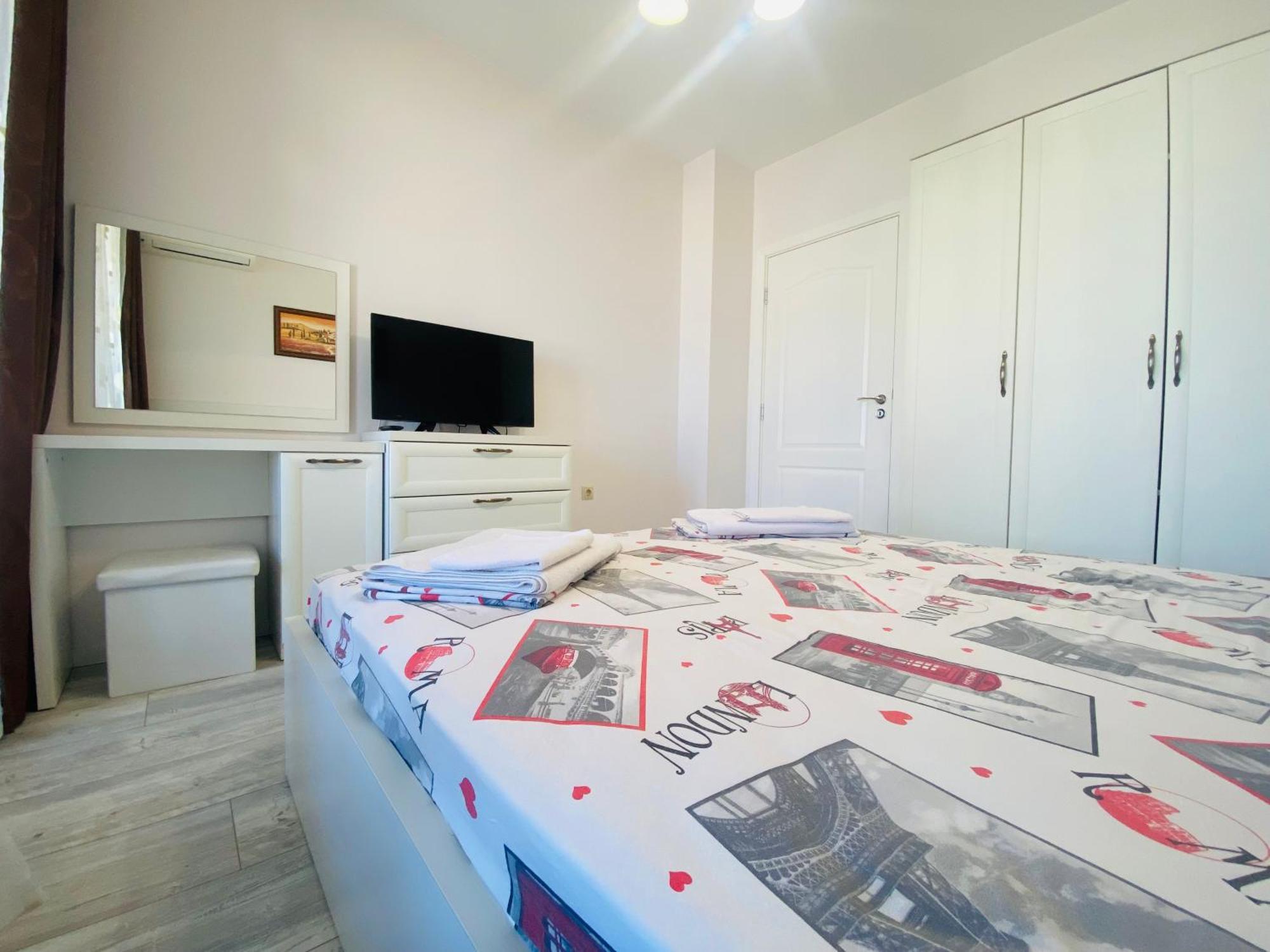 1Bd Ap In La Mer Complex Private Beach And Pool Golden Sands Ngoại thất bức ảnh