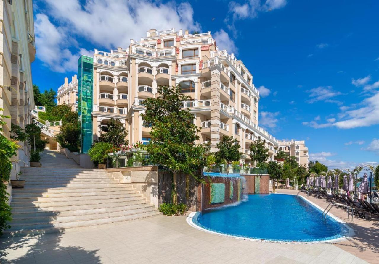 1Bd Ap In La Mer Complex Private Beach And Pool Golden Sands Ngoại thất bức ảnh
