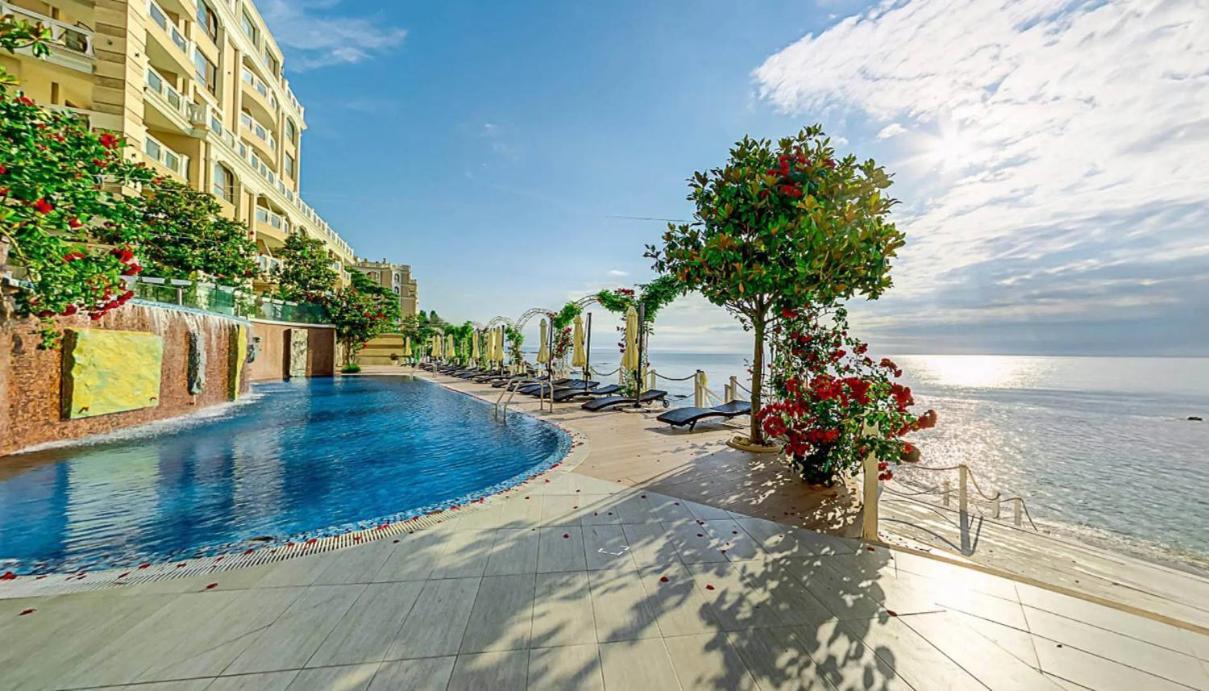 1Bd Ap In La Mer Complex Private Beach And Pool Golden Sands Ngoại thất bức ảnh